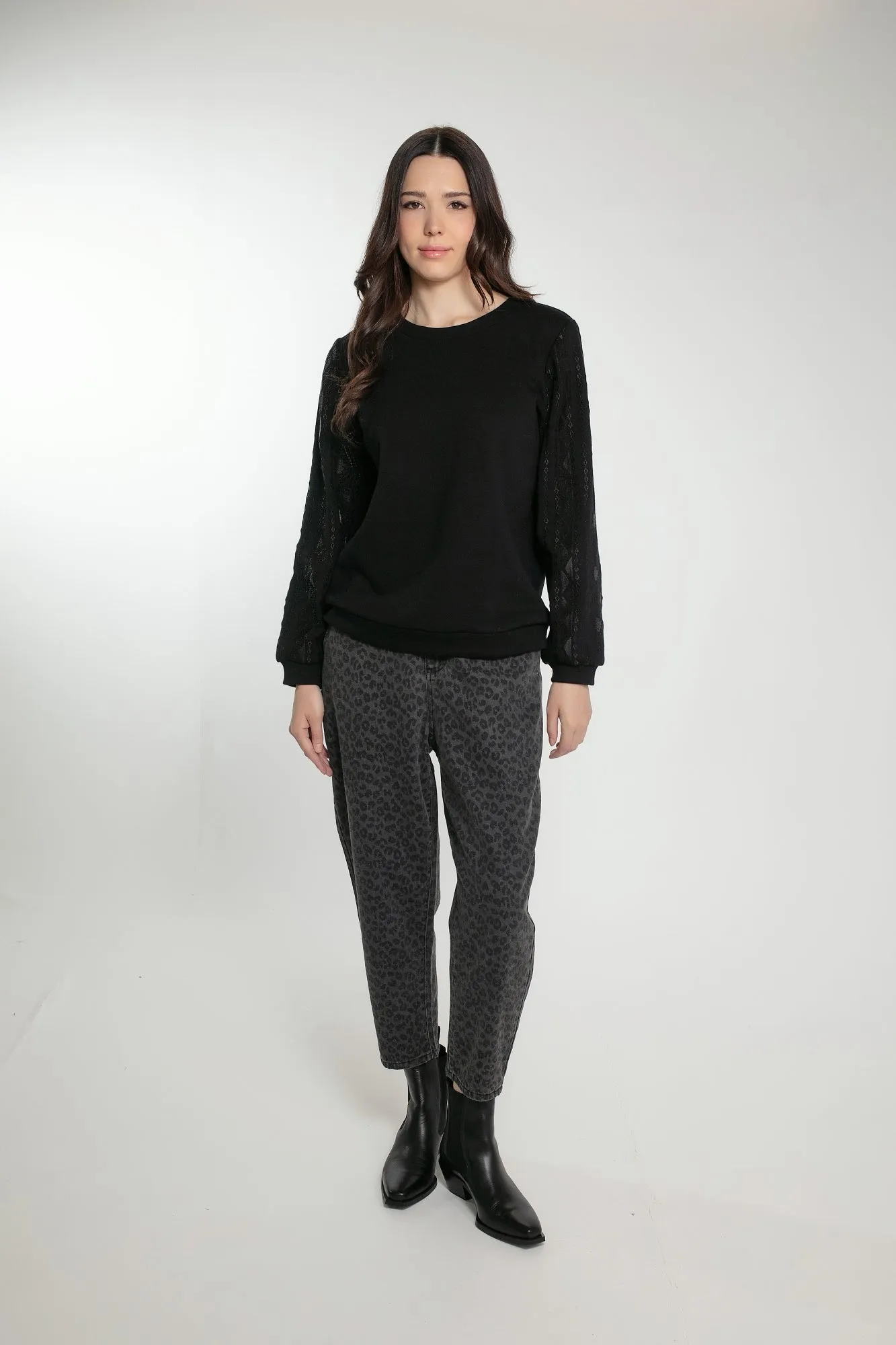 ANNABELLE SWEATER IN BLACK