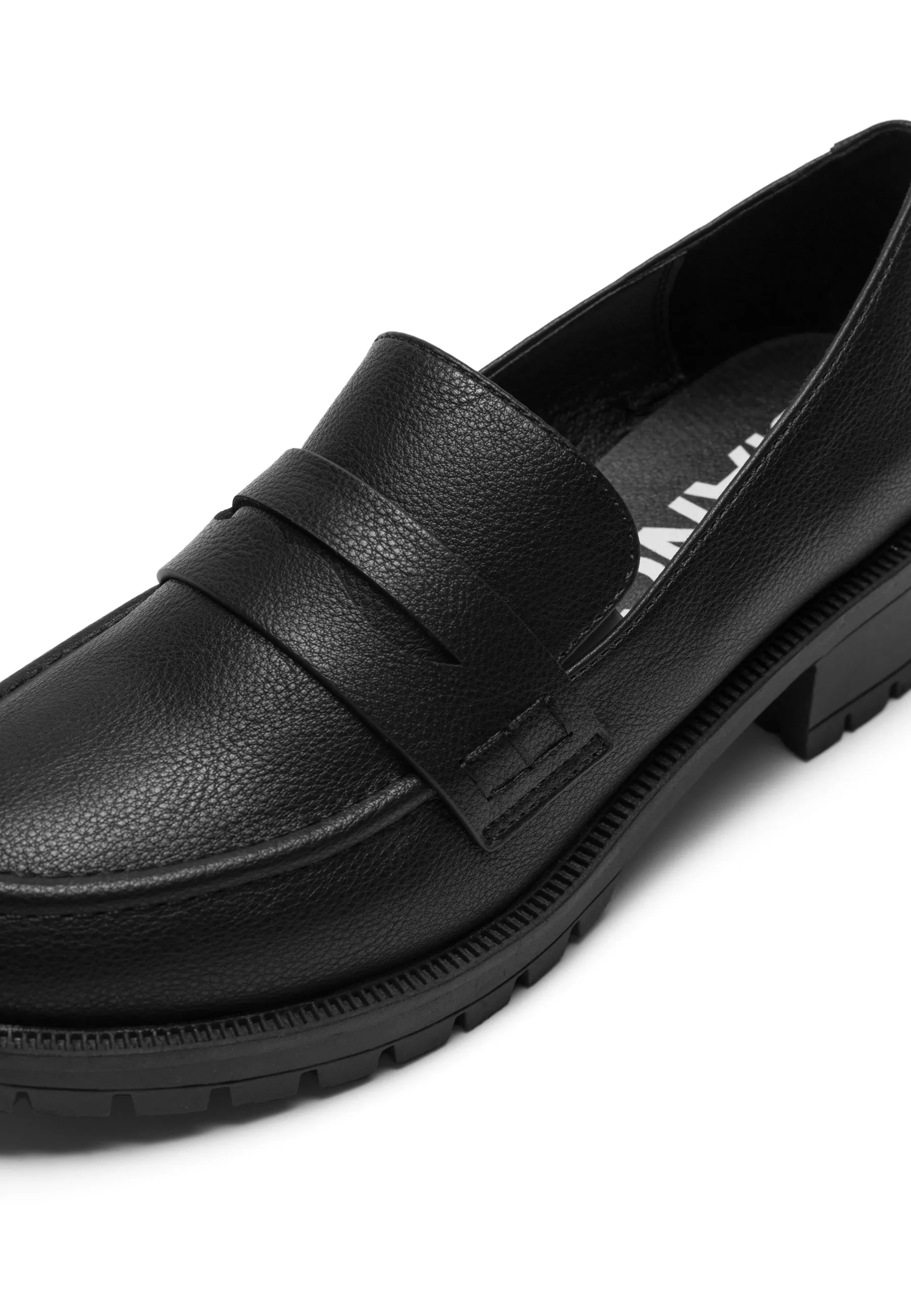 Biapearl Black Loafers