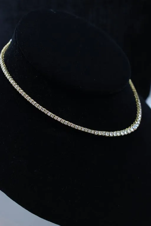 DIAMOND Round Cut Line Necklace 18 Karat Yellow Gold